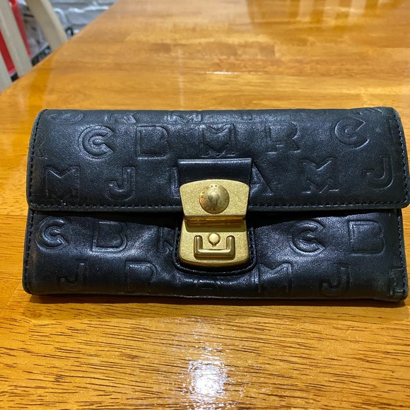 Marc Jacobs Handbags - Marc Jacobs wallet